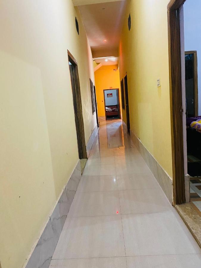 Balaji Homestay Mathura In Vrindavan מראה חיצוני תמונה
