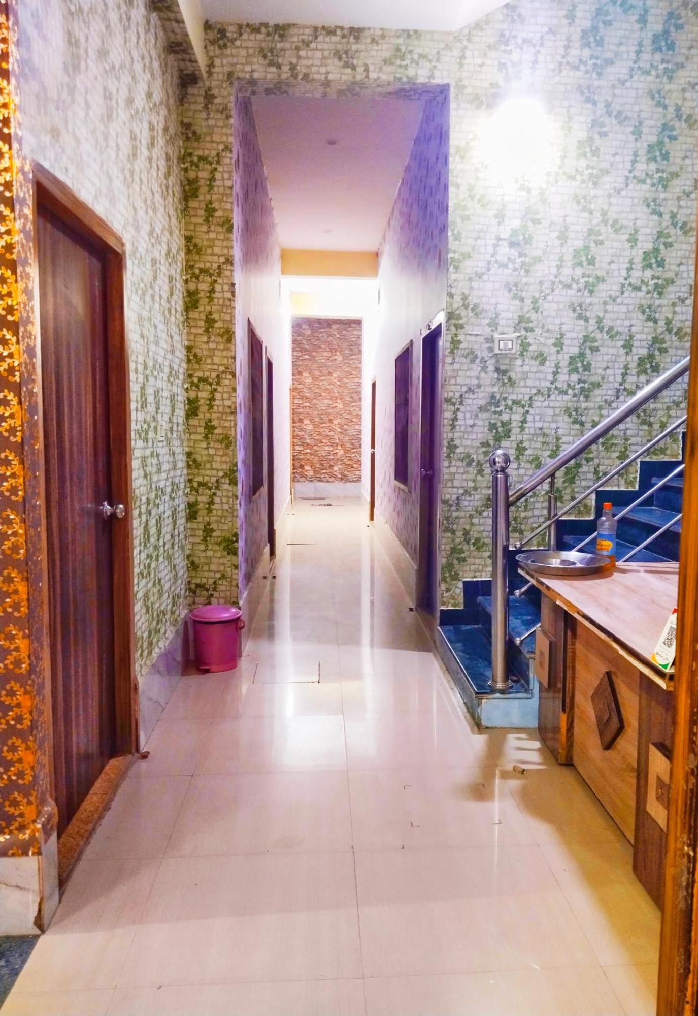Balaji Homestay Mathura In Vrindavan מראה חיצוני תמונה
