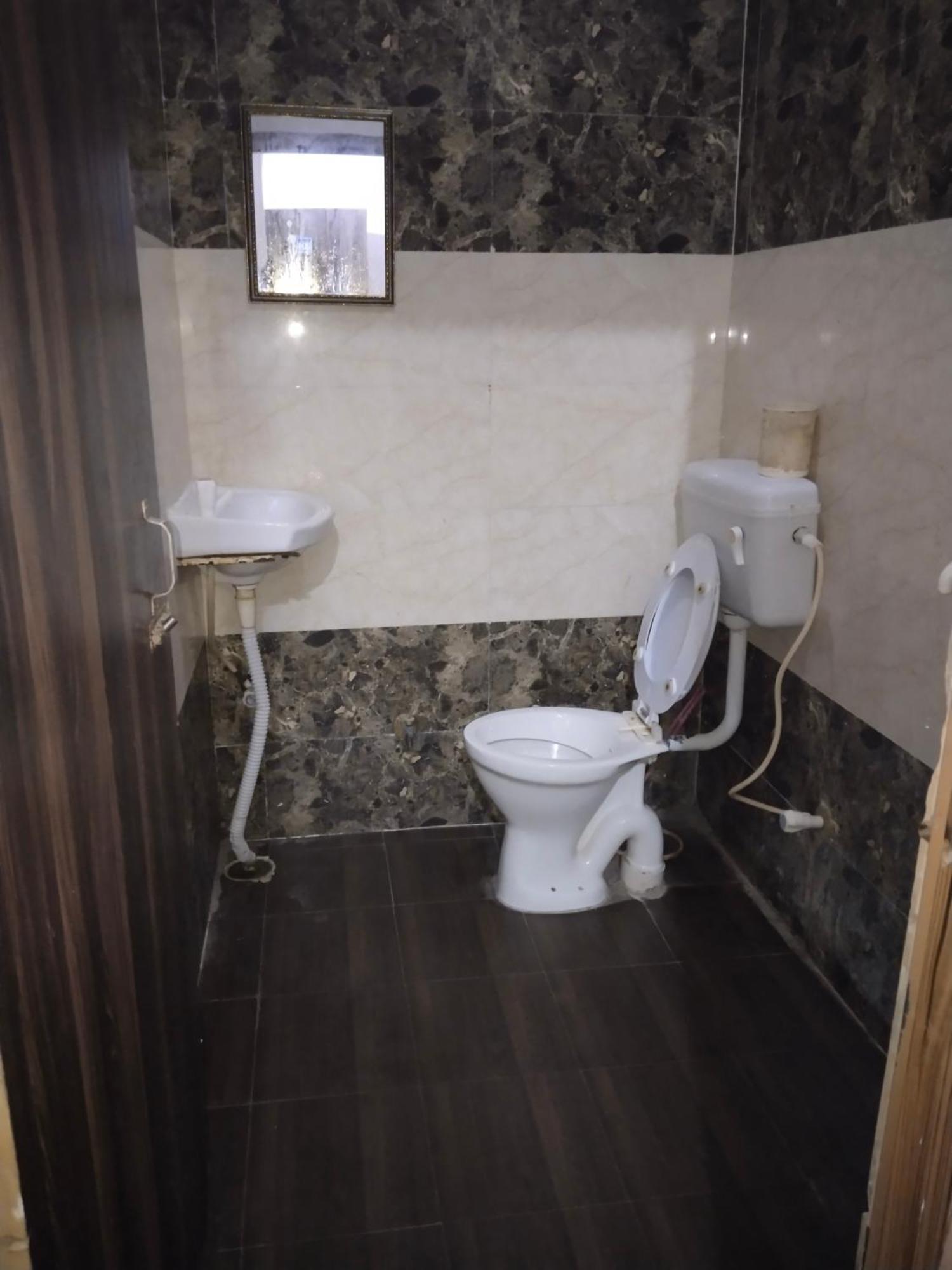 Balaji Homestay Mathura In Vrindavan מראה חיצוני תמונה