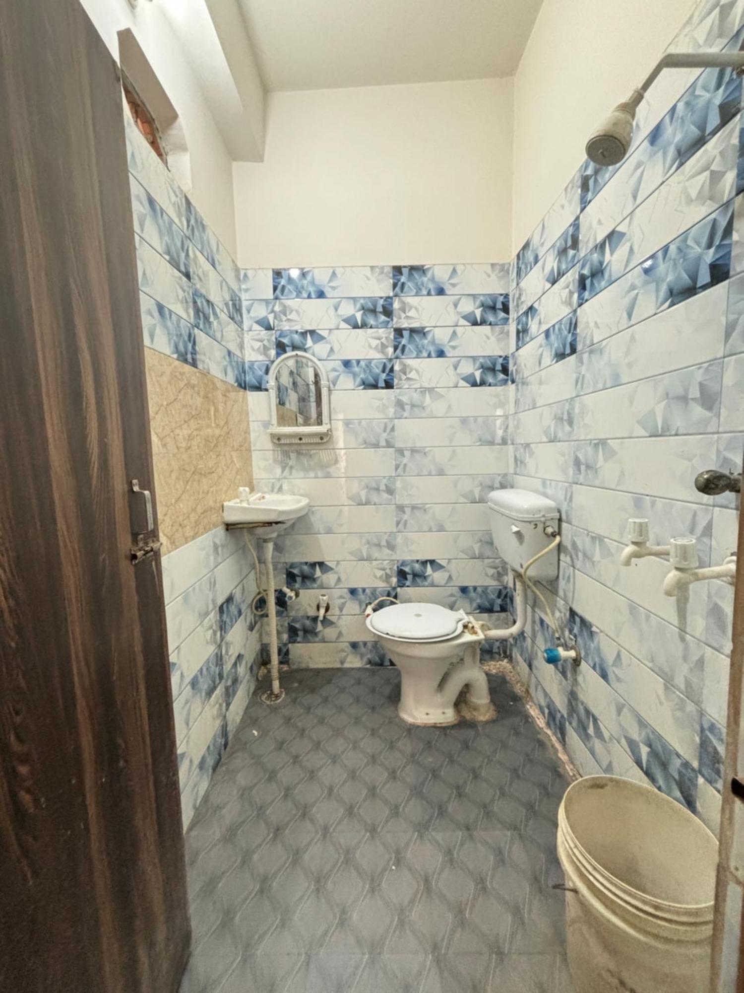 Balaji Homestay Mathura In Vrindavan מראה חיצוני תמונה