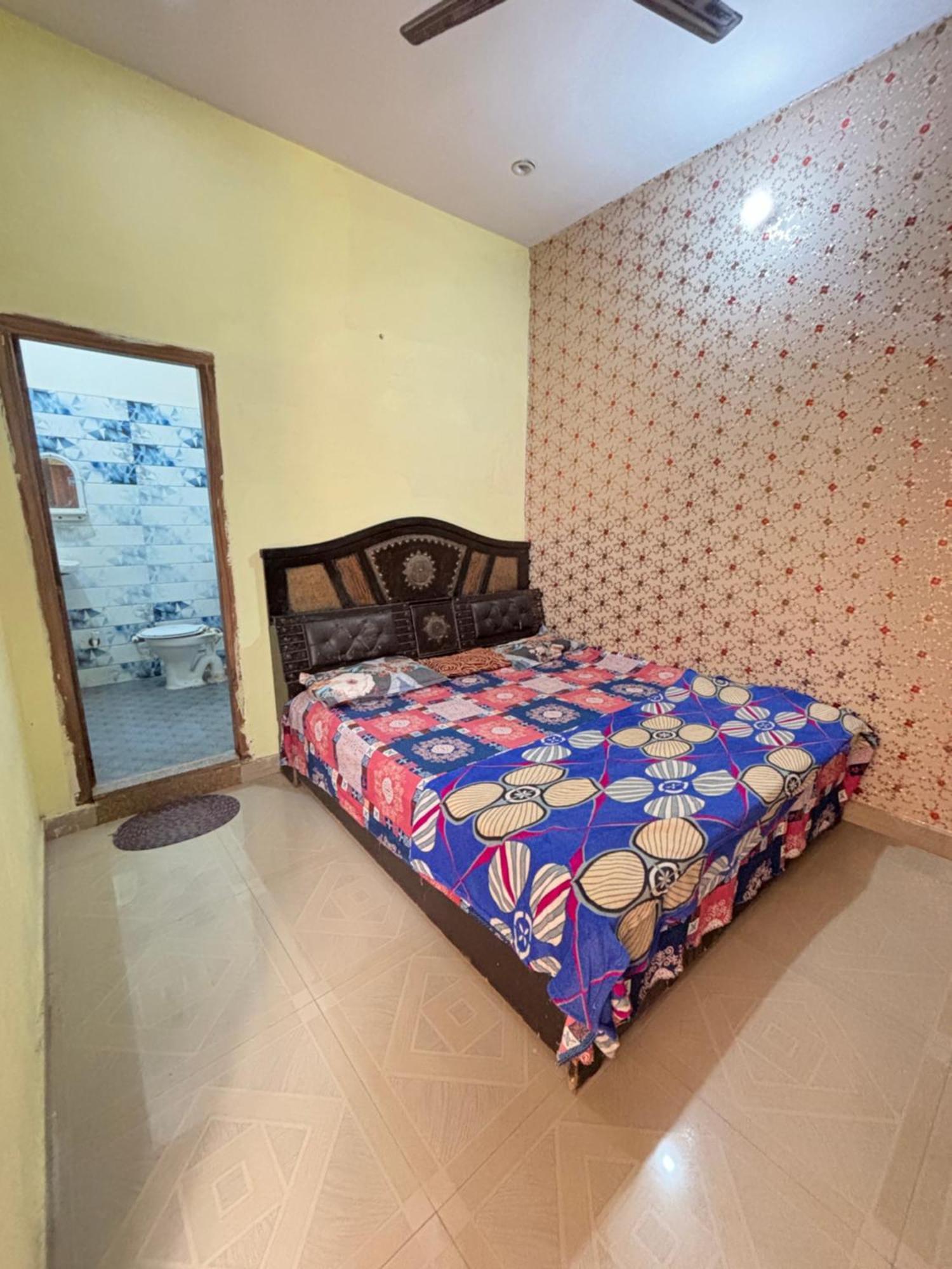 Balaji Homestay Mathura In Vrindavan מראה חיצוני תמונה